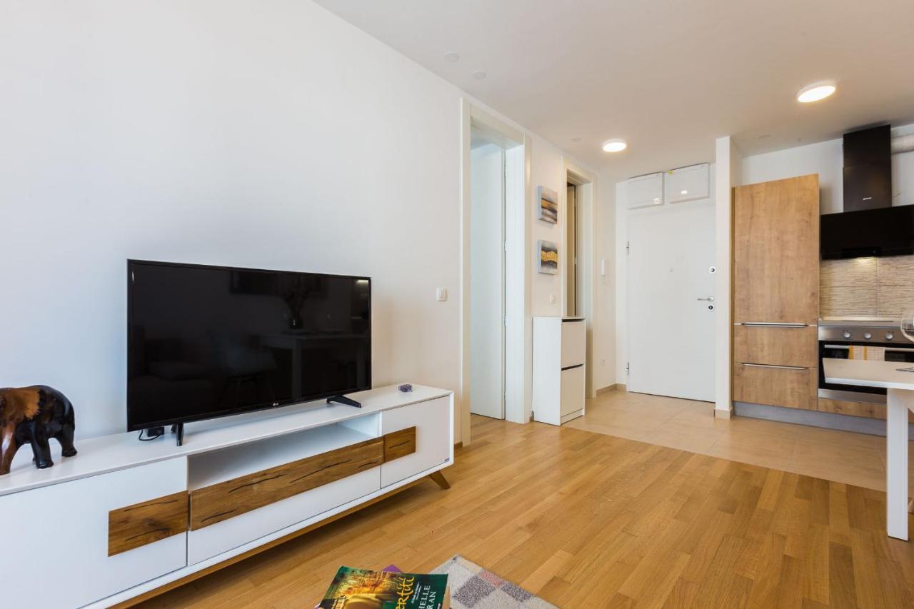 Tanja Modern Apartment With Balcony And Parking Garage Zadar Eksteriør billede