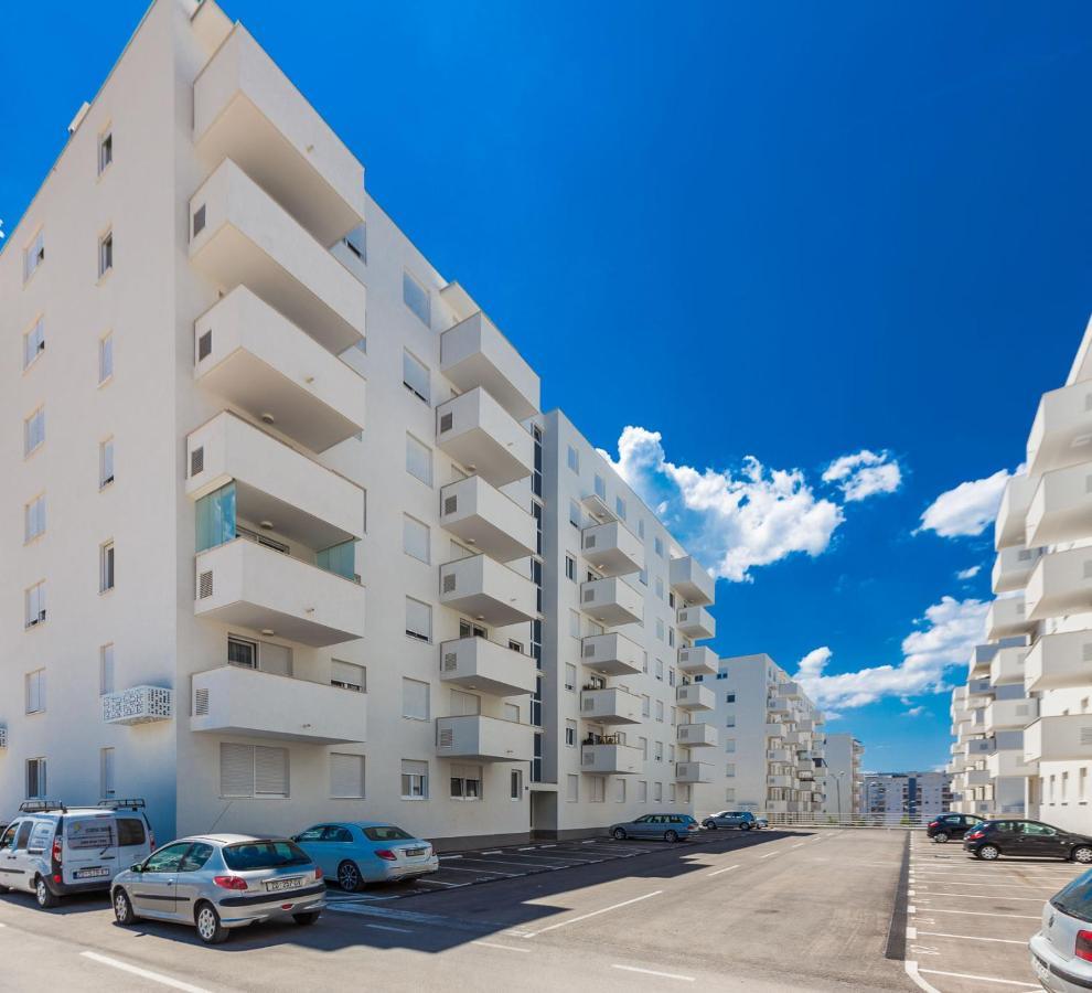Tanja Modern Apartment With Balcony And Parking Garage Zadar Eksteriør billede
